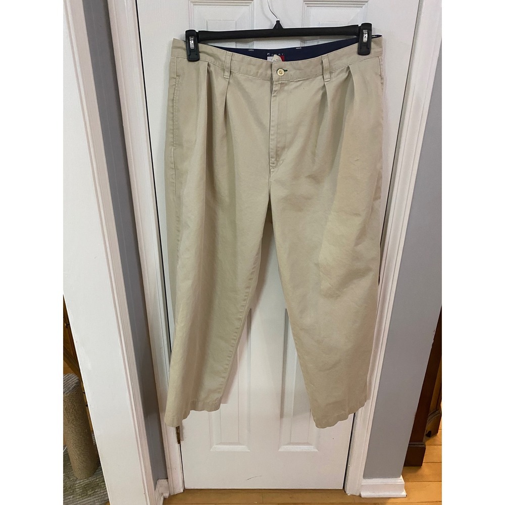 Tommy Hilfiger Chinos Mens 38x32 Tan Pleated Relaxed Fit‎ Cotton Khaki Pants - Picture 2 of 9